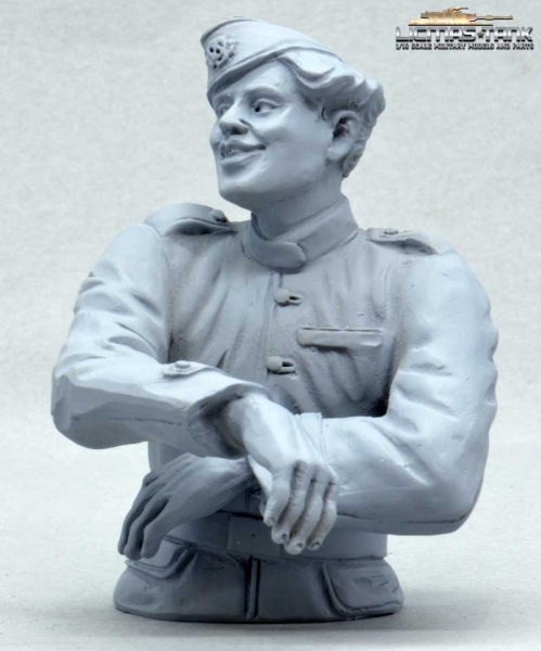 Halbfigur bemalt Deutsche Panzerbesatzung Funker Normandie 1944 unbemalt Halbfigur bemalt Deutsche Panzerbesatzung Funker Normandie 1944 unbemalt