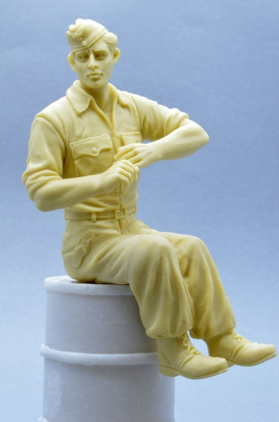 Bausatz Deutsche Panzerbesatzung Soldat mit Hemd und Schiffchen F1014-KIT licmas-tank