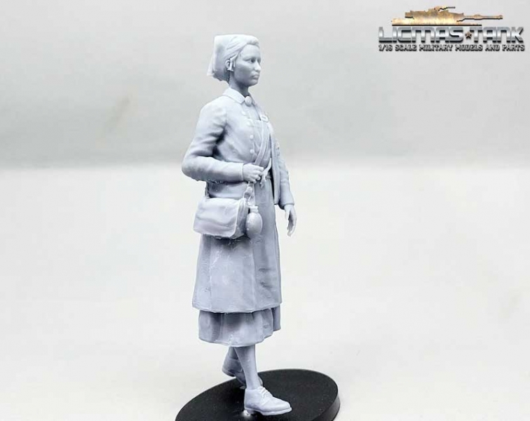 1/16 Figur deutsche Krankenschwester laufend mit Weste WW2