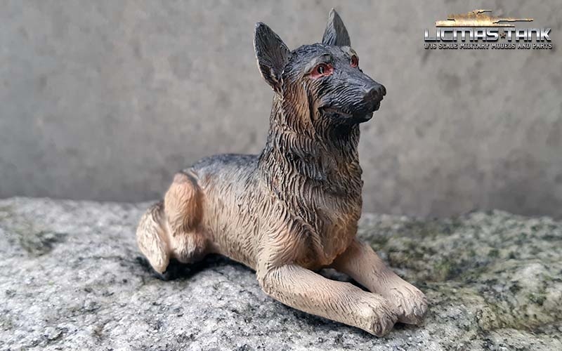 1/16 Deutscher Schäferhund liegend Resin handbemalt