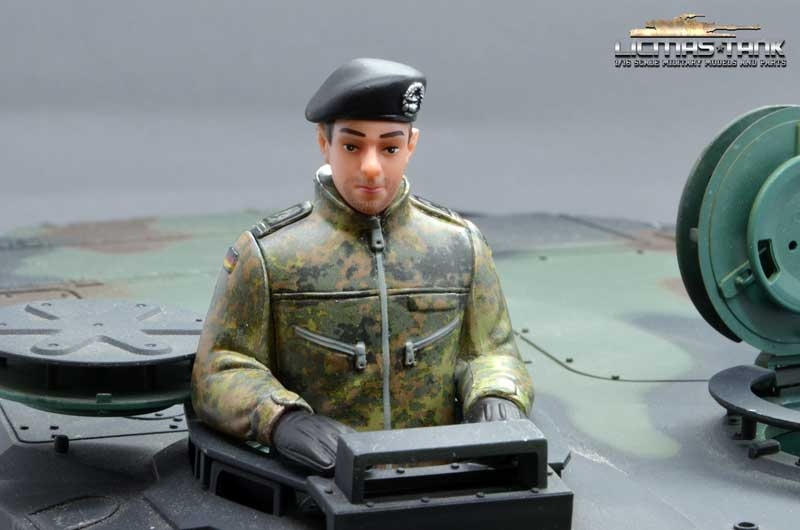 1/16 Figur Bundeswehr Halbfigur Deutscher Panzerkommandant für Panzer Leopard