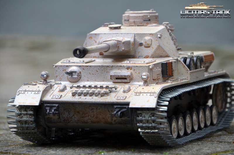 RC Panzer PzKpfw IV Ausf. G – Division LAH Kharkov 1943 Wintertarn – Torro Profi-Edition mit BB-Schussfunktion in Holzkiste RC Panzer PzKpfw IV Ausf. G – Division LAH Kharkov 1943 Wintertarn – Torro Profi-Edition mit BB-Schussfunktion in Holzkiste