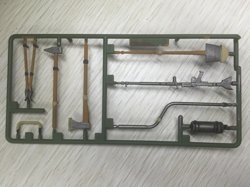 Kunststoff Werkzeugset für Heng Long Panther G, Königstiger , Jadgtiger mit Silberlackierung Kunststoff Werkzeugset für Heng Long Panther G, Königstiger , Jadgtiger mit Silberlackierung